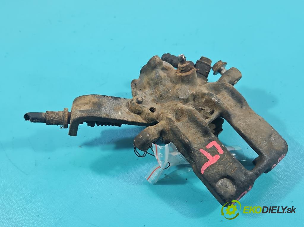 Nissan Primera P10 1990-1998 2.0 16V 121KM manual 89 kW 1998 cm3 4- brzdič zadní levý  (Klika dveří ostatní)