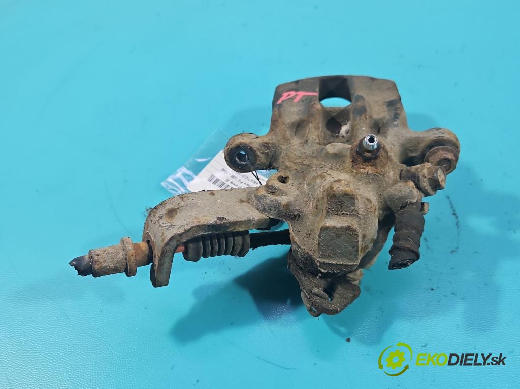 Nissan Primera P10 1990-1998 2.0 16V 121KM manual 89 kW 1998 cm3 4- brzdič zadné pravý  (Kľučka dverí ostatné)