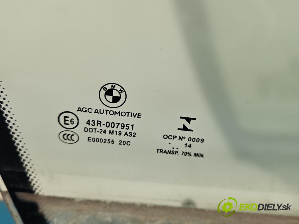 Bmw i3 2013–2022 0.0 elektrický: 170 hp automatic 125 kW 1 cm3 5- sklo dveře přední pravé