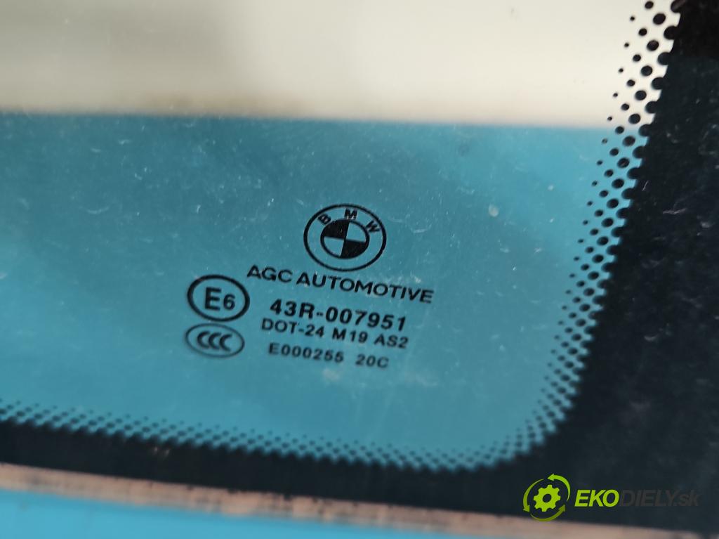 Bmw i3 2013–2022 0.0 elektrický: 170 HP automatic 125 kW 1 cm3 5- sklo dvere zadné pravé