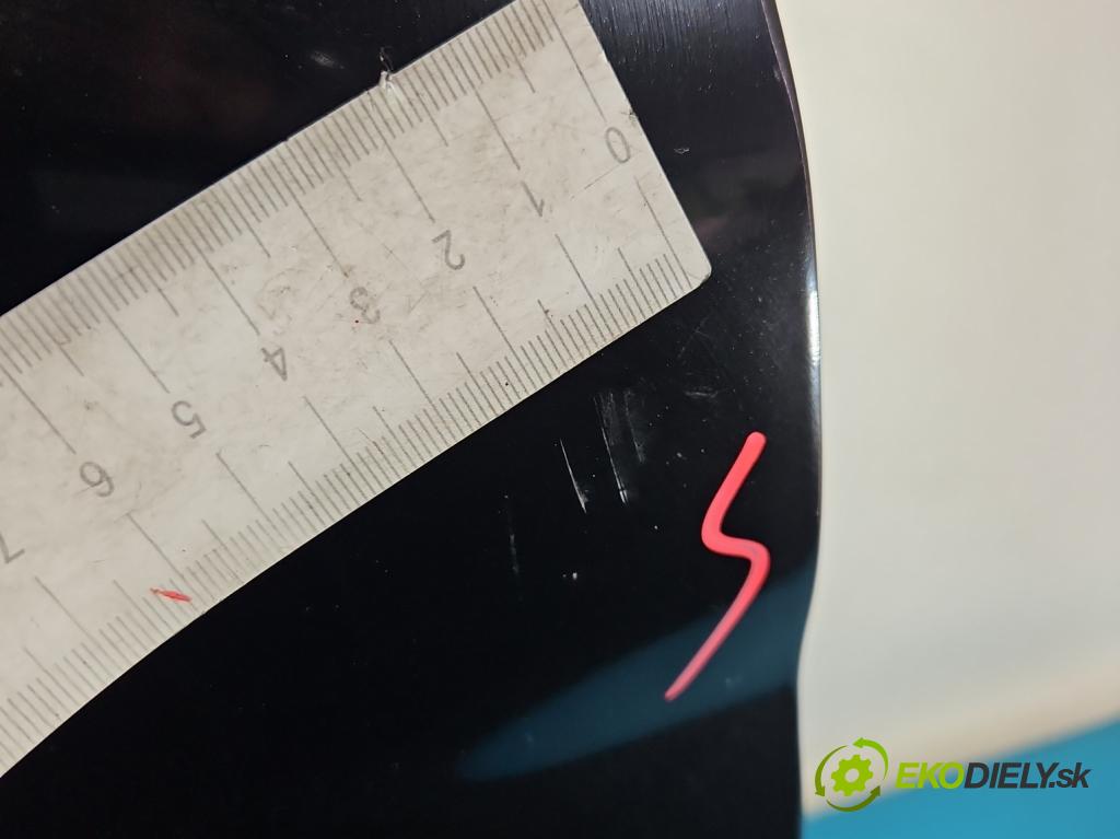 Toyota Rav4 II 2000-2005 2.0 D4D 1CD 133 HP manual 98 kW 1995 cm3 5- zadna kufor  (Kapota zadná (kufor))