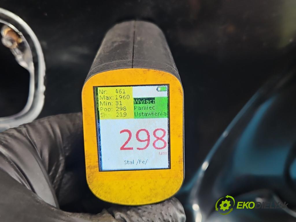 Toyota Rav4 II 2000-2005 2.0 D4D 1CD 133 HP manual 98 kW 1995 cm3 5- zadna kufor  (Kapota zadná (kufor))