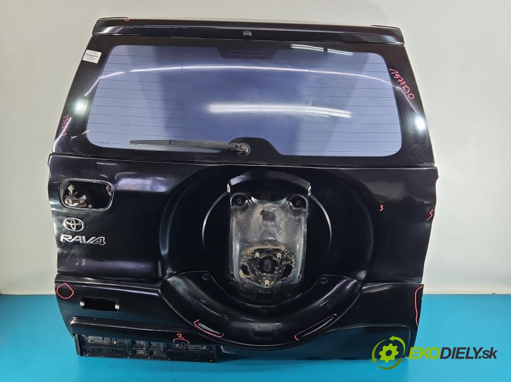 Toyota Rav4 II 2000-2005 2.0 D4D 1CD 133 HP manual 98 kW 1995 cm3 5- zadna kufor  (Kapota zadná (kufor))