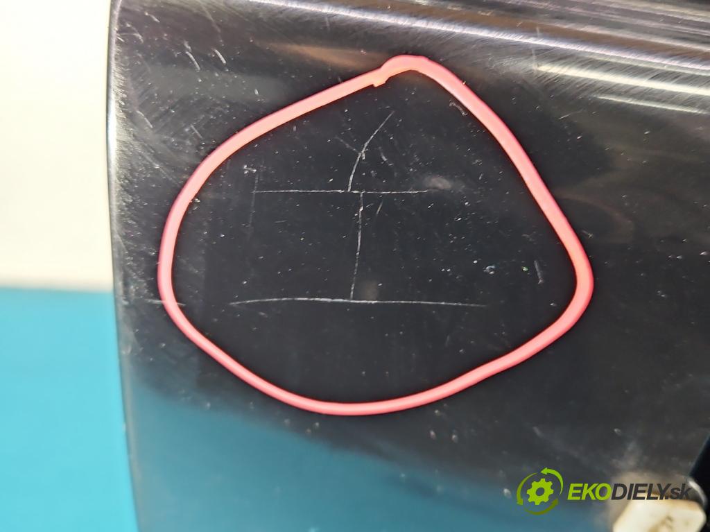 Toyota Rav4 II 2000-2005 2.0 D4D 1CD 133 HP manual 98 kW 1995 cm3 5- zadna kufor  (Kapota zadná (kufor))