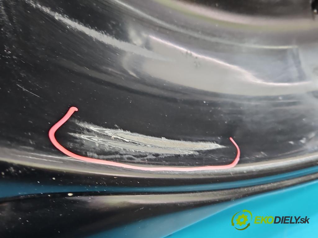 Toyota Rav4 II 2000-2005 2.0 D4D 1CD 133 HP manual 98 kW 1995 cm3 5- zadna kufor  (Kapota zadná (kufor))