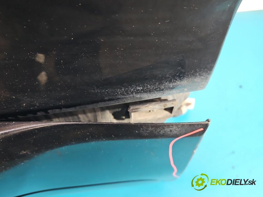 Toyota Rav4 II 2000-2005 2.0 D4D 1CD 133 HP manual 98 kW 1995 cm3 5- zadna kufor  (Kapota zadná (kufor))