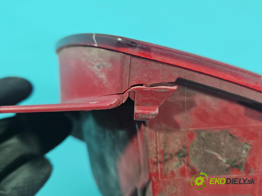 Seat Ibiza IV 6J 2008-2017 1.4 16V 86 HP manual 63 kW 1390 cm3 5- svetlo / reflektor zadné pravé  (Kľučka dverí ostatné)