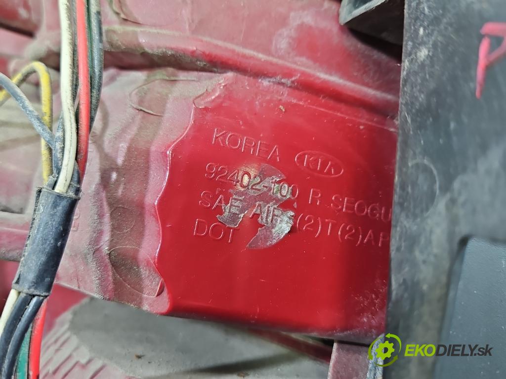 Kia Carens III  2006-2013 2.0 crdi 140 HP manual 103 kW 1991 cm3 5- svetlo / reflektor zadné pravé 92402-1D0 (Kľučka dverí ostatné)