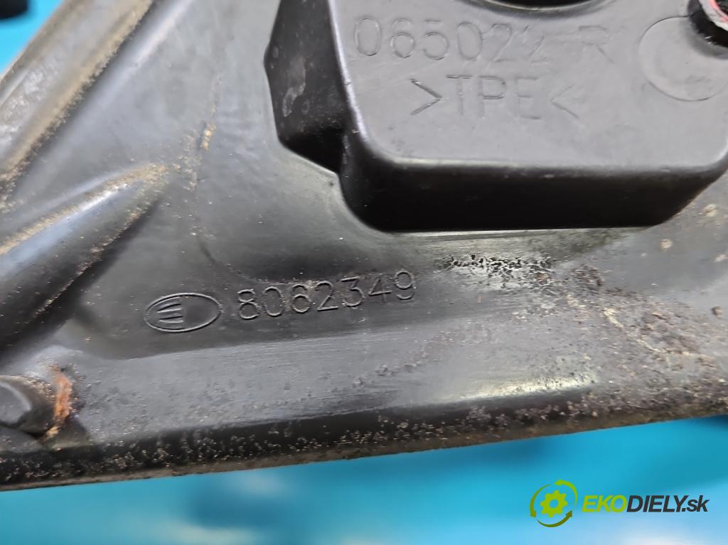 Opel Corsa C 2000-2006 1.0 12V 60 HP automatic 44 kW 998 cm3 5- zrkadlo pravé  (Kľučka dverí ostatné)