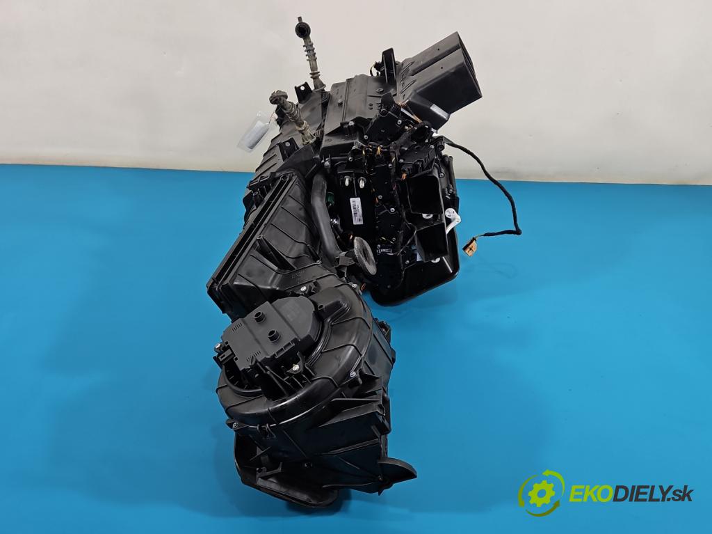 Audi A8 D4 2009-2017 2.0 TFSI 211KM automatic 155 kW 1984 cm3 4- radiator 4H1820005J (Radiátor kúrenia)