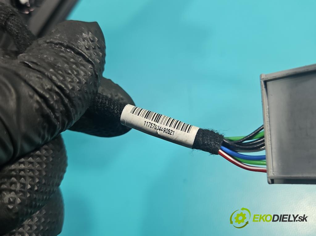 Jaguar F-Pace 16- 2.0d 241KM automatic 177 kW 1999 cm3 5- zrkadlo ľavé  (Kľučka dverí ostatné)