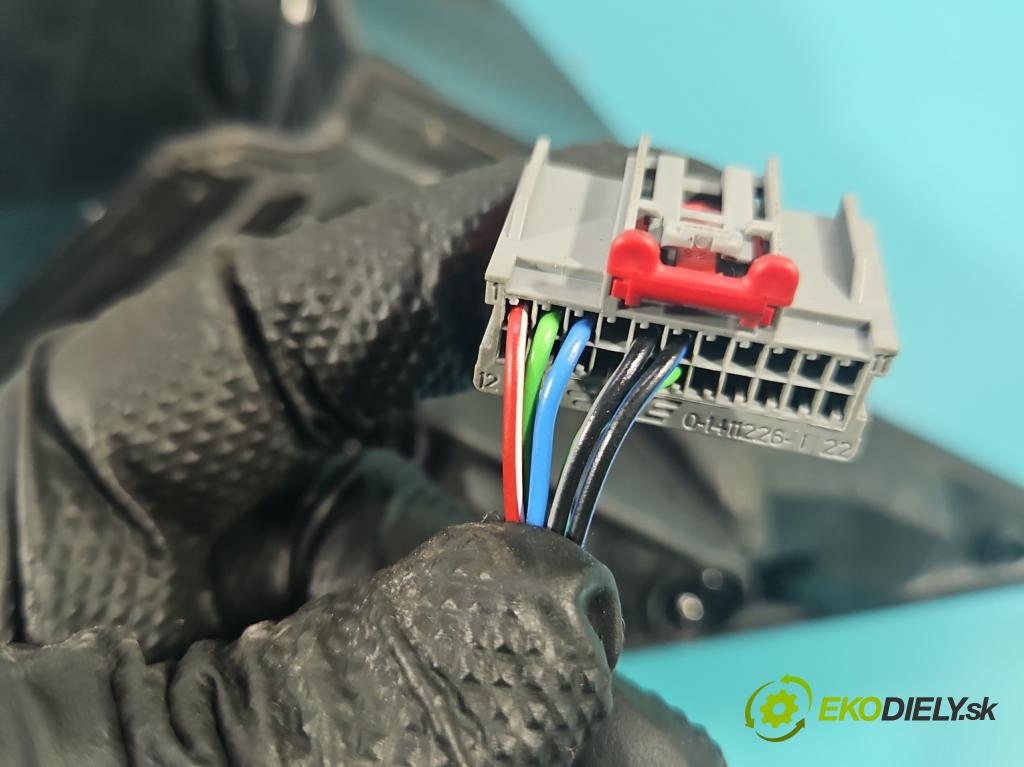 Jaguar F-Pace 16- 2.0d 241KM automatic 177 kW 1999 cm3 5- zpětné zrcátko pravé  (Klika dveří ostatní)