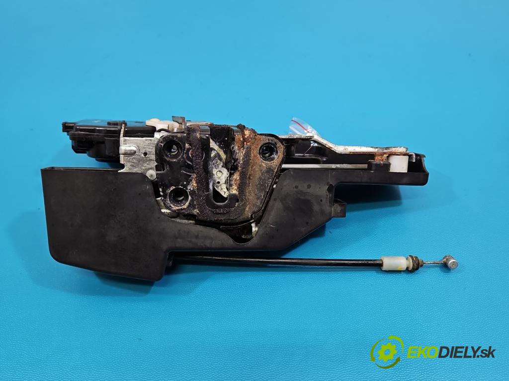 Kia Carens III  2006-2013 2.0 crdi 140 HP manual 103 kW 1991 cm3 5- zámok predné pravý