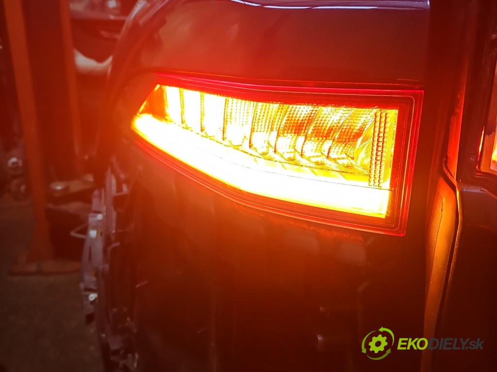 Jaguar F-Pace 16- 2.0d 241KM automatic 177 kW 1999 cm3 5- svetlo / reflektor zadné ľavé HK83-13405-AF (Kľučka dverí ostatné)