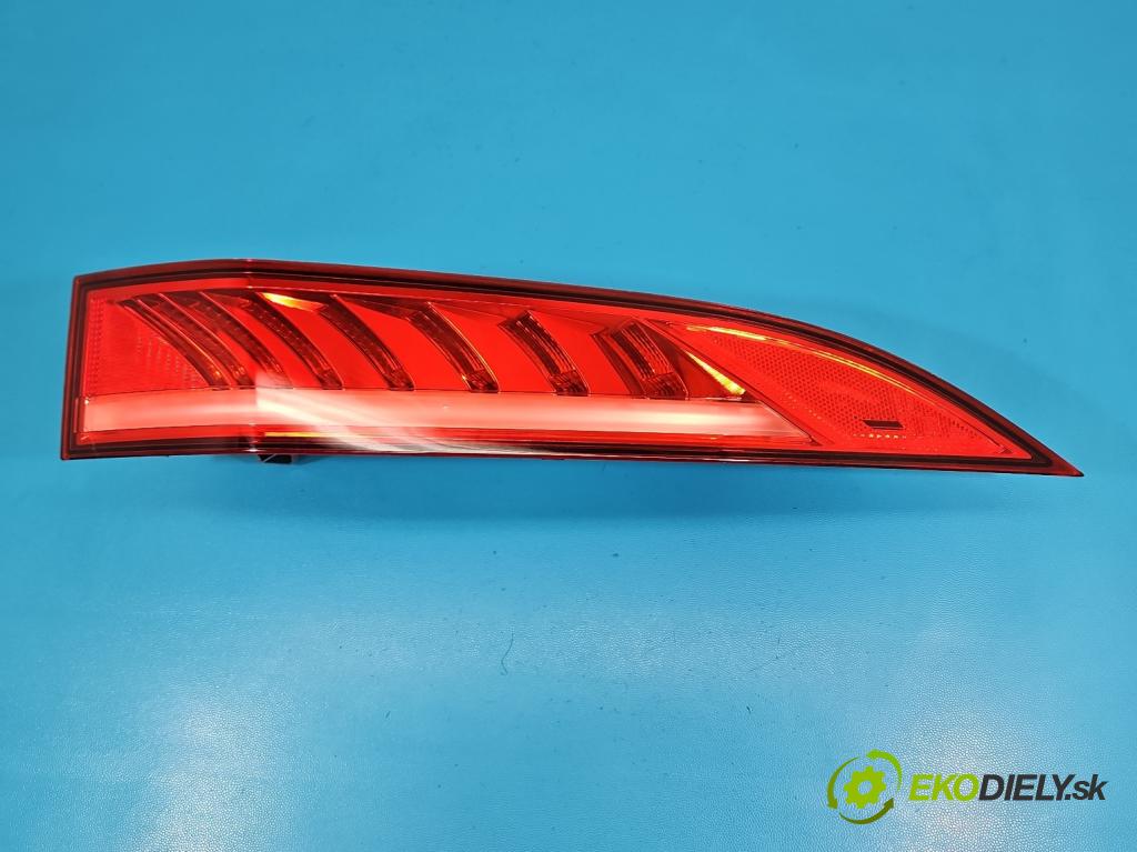 Jaguar F-Pace 16- 2.0d 241KM automatic 177 kW 1999 cm3 5- svetlo / reflektor zadné pravé HK83-13404-AF (Kľučka dverí ostatné)