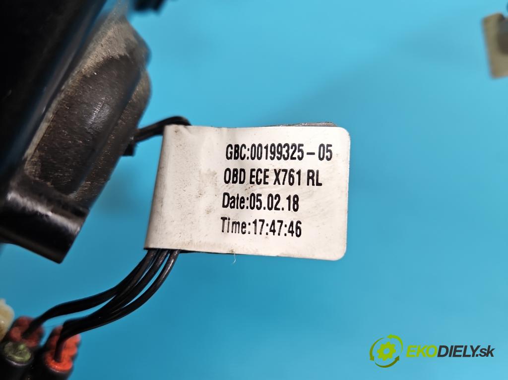 Jaguar F-Pace 16- 2.0d 241KM automatic 177 kW 1999 cm3 5- svetlo / reflektor zadné pravé HK83-13404-AF (Kľučka dverí ostatné)