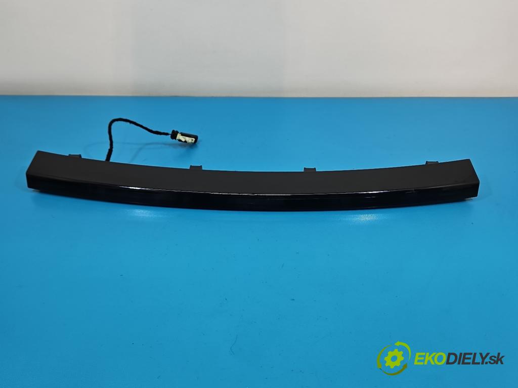 Jaguar F-Pace 16- 2.0d 241KM automatic 177 kW 1999 cm3 5- světlo: stop: FK72-13A613-AC