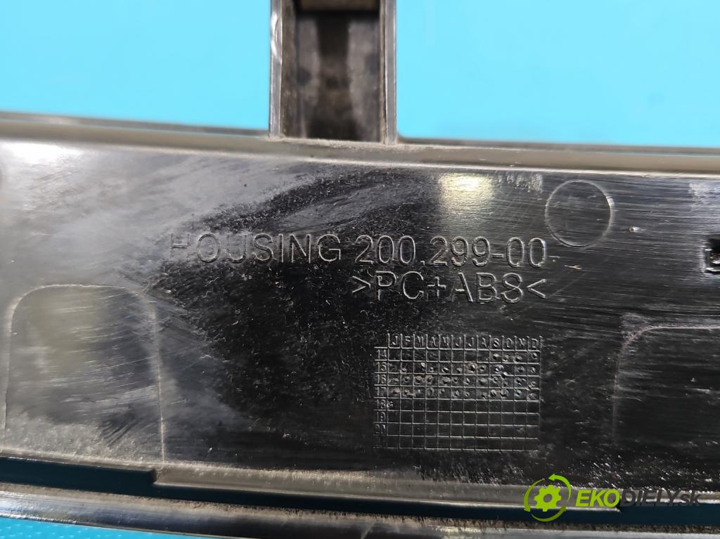 Jaguar F-Pace 16- 2.0d 241KM automatic 177 kW 1999 cm3 5- světlo: stop: FK72-13A613-AC