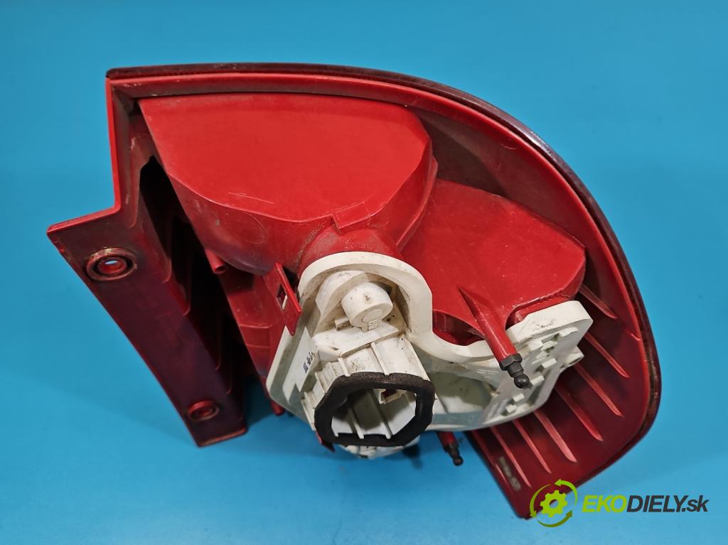 Skoda Yeti 2009-2017 2.0 tdi 110 HP manual 81 kW 1968 cm3 5- svetlo / reflektor zadné pravé 5L0945096 (Kľučka dverí ostatné)