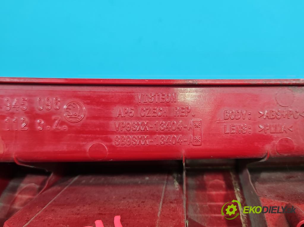 Skoda Yeti 2009-2017 2.0 tdi 110 HP manual 81 kW 1968 cm3 5- svetlo / reflektor zadné pravé 5L0945096 (Kľučka dverí ostatné)