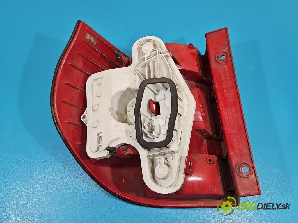 Skoda Yeti 2009-2017 2.0 tdi 110 HP manual 81 kW 1968 cm3 5- svetlo / reflektor zadné pravé 5L0945096 (Kľučka dverí ostatné)