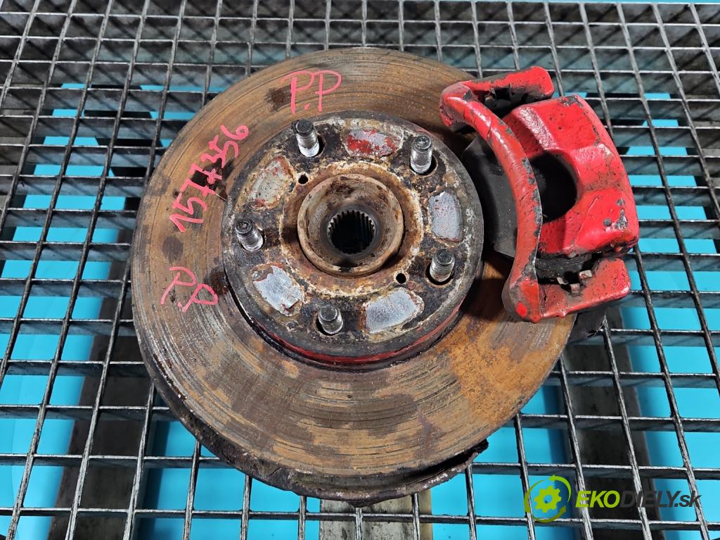 Toyota Rav4 II 2000-2005 2.0 D4D 1CD 133 hp manual 98 kW 1995 cm3 5- náboj pravé  (Náboj kola)