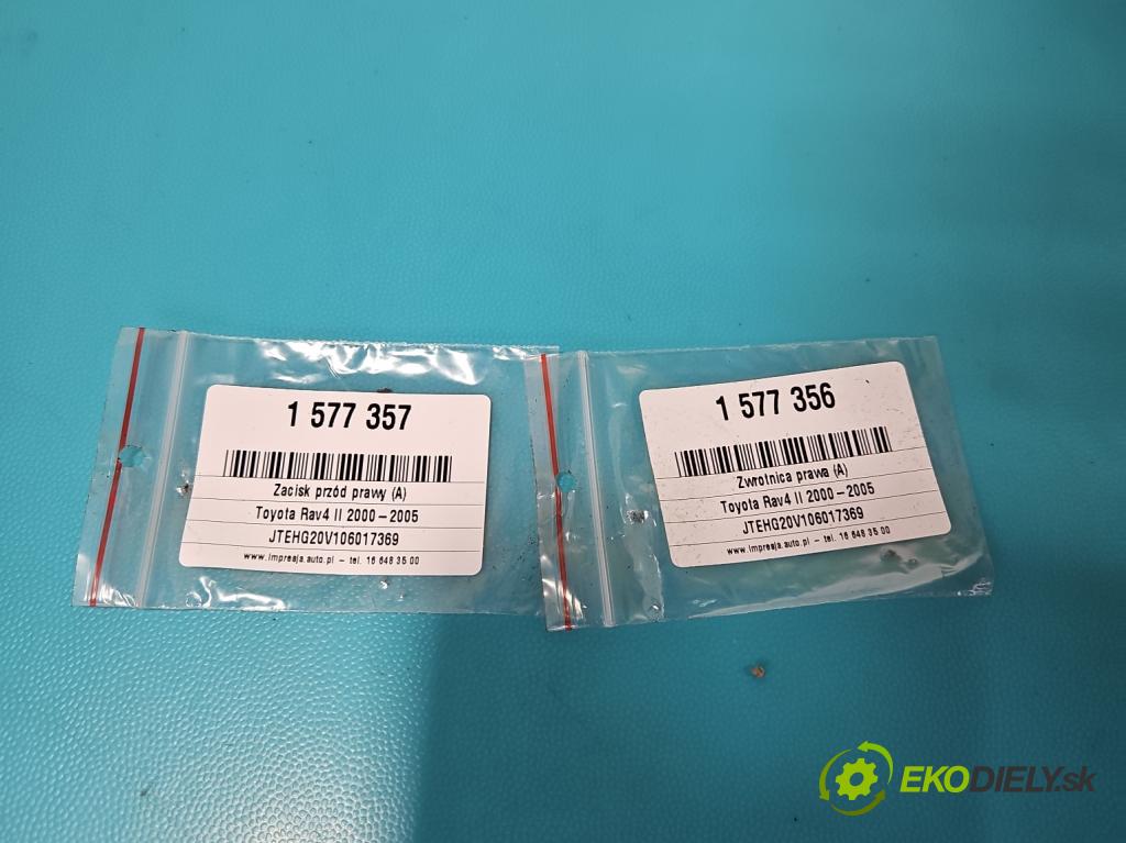 Toyota Rav4 II 2000-2005 2.0 D4D 1CD 133 HP manual 98 kW 1995 cm3 5- náboj pravé  (Náboj kolesa)