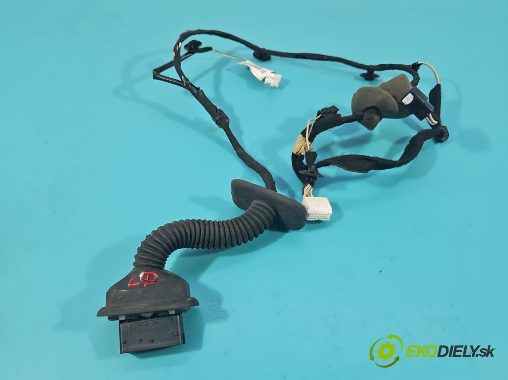 Dacia Dokker 2012- 1.5 dci 95 hp manual 70 kW 1461 cm3 5- Balíček: dveře přední vlevo 241243789R