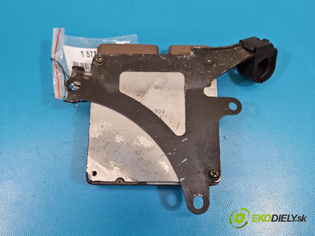 Toyota Rav4 II 2000-2005 2.0 D4D 1CD 133 HP manual 98 kW 1995 cm3 5- riadiaca jednotka ostatné 89871-20030