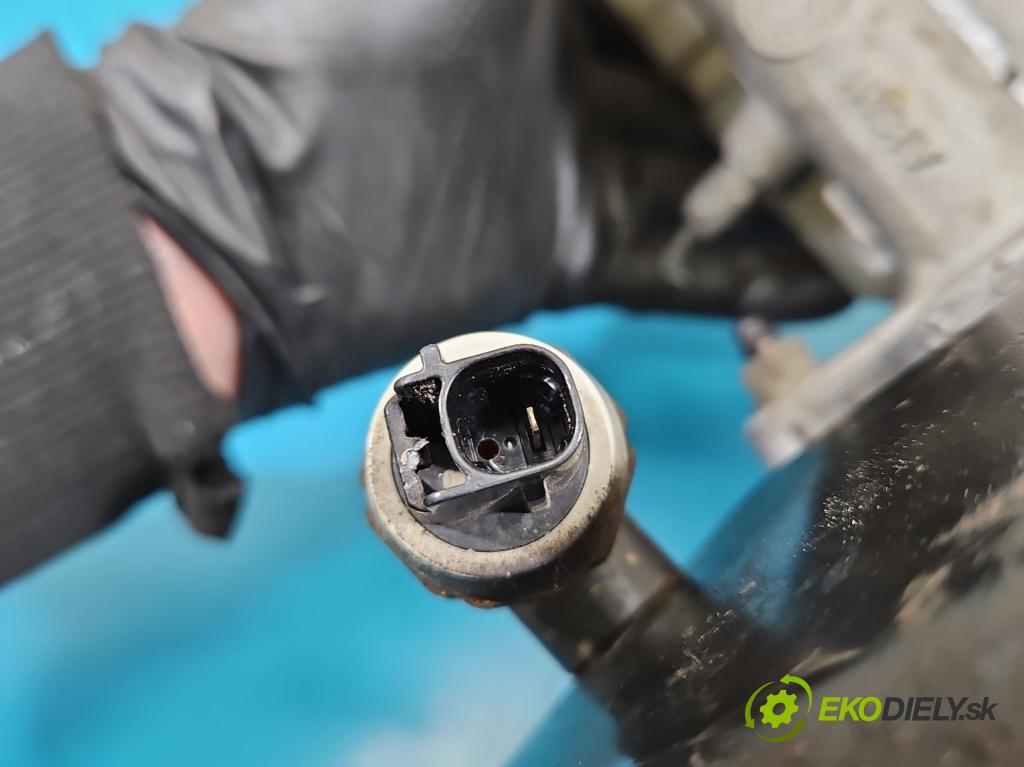 Toyota Rav4 II 2000-2005 2.0 D4D 1CD 133 hp manual 98 kW 1995 cm3 5- servo posilovač 131010-11260