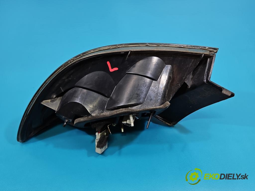 Mazda 3 I BK 2003-2009 2.0 16V 150 HP manual 110 kW 1999 cm3 5- svetlo / reflektor zadné ľavé  (Kľučka dverí ostatné)