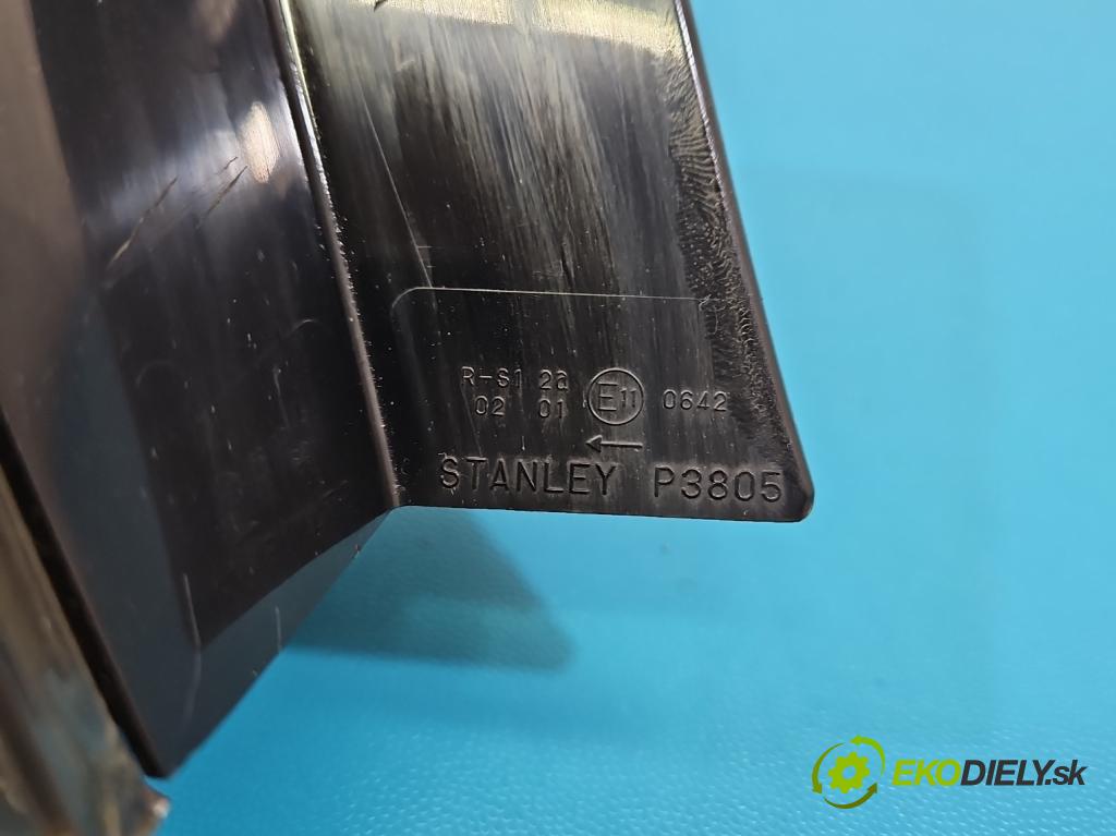 Mazda 3 I BK 2003-2009 2.0 16V 150 HP manual 110 kW 1999 cm3 5- svetlo / reflektor zadné ľavé  (Kľučka dverí ostatné)