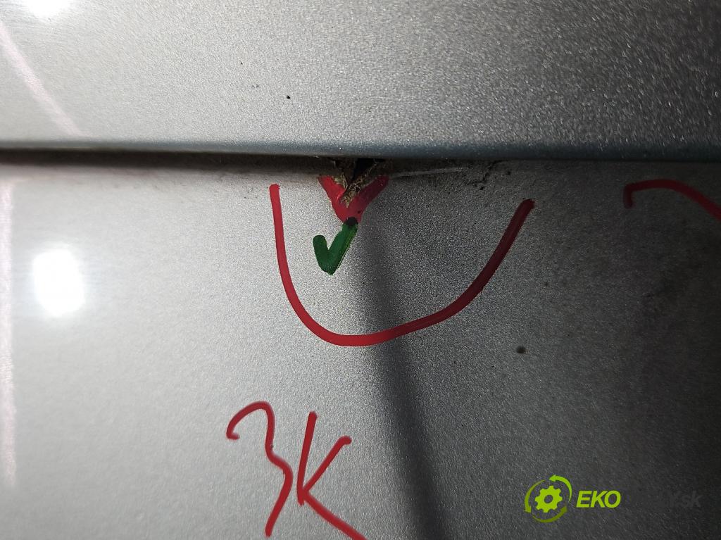 Kia Carens III  2006-2013 2.0 crdi 140 HP manual 103 kW 1991 cm3 5- zadna kufor  (Kapota zadná (kufor))