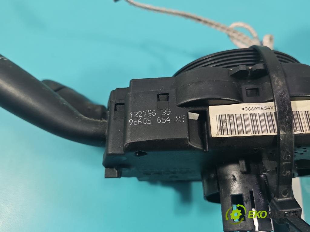 Citroen Xsara Picasso 1.6 16V 109 HP manual 80 kW 1587 cm3 5- prepínač komplex: 96605654XT (Prepínacie páčky pod volantom)