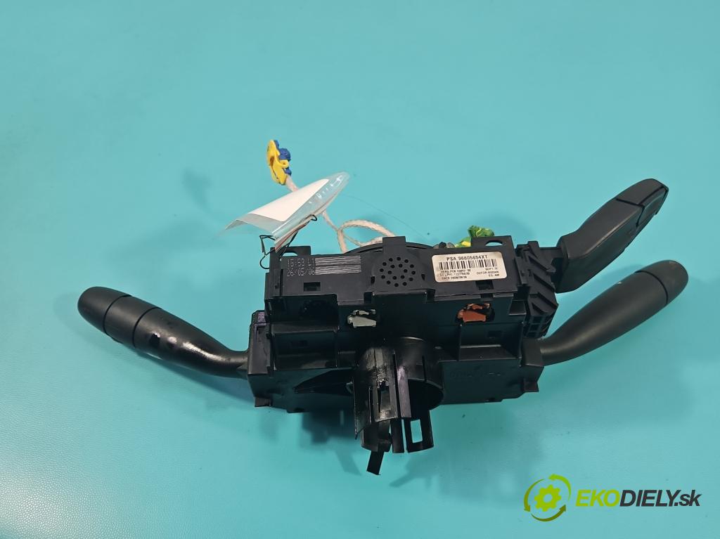 Citroen Xsara Picasso 1.6 16V 109 HP manual 80 kW 1587 cm3 5- prepínač komplex: 96605654XT (Prepínacie páčky pod volantom)