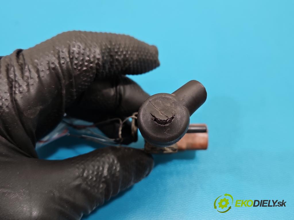 Toyota Rav4 II 2000-2005 2.0 D4D 1CD 133 HP manual 98 kW 1995 cm3 5- ventil podtlaku 25860-27010 (Ventil)