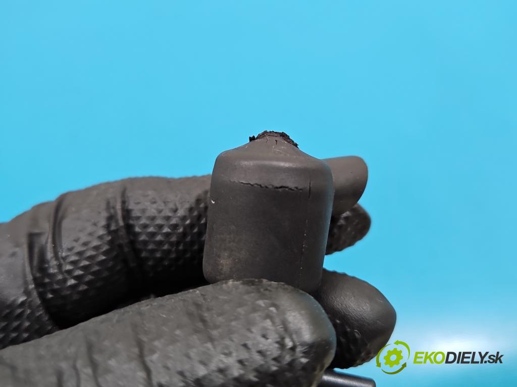 Toyota Rav4 II 2000-2005 2.0 D4D 1CD 133 HP manual 98 kW 1995 cm3 5- ventil podtlaku 25860-27010 (Ventil)