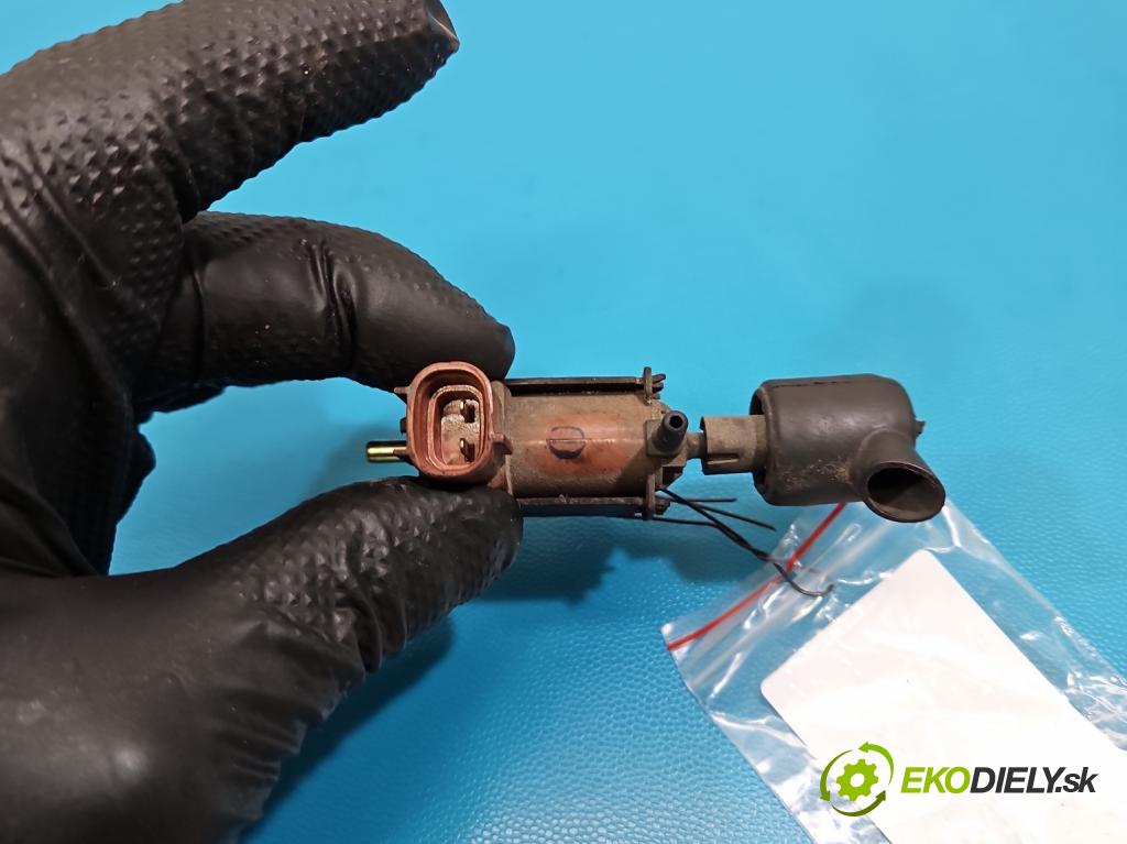 Toyota Rav4 II 2000-2005 2.0 D4D 1CD 133 HP manual 98 kW 1995 cm3 5- ventil podtlaku 25860-27010 (Ventil)