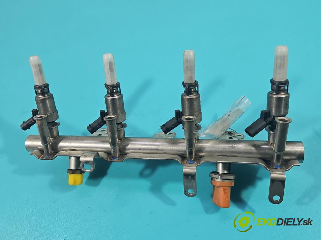 Audi A8 D4 2009-2017 2.0 TFSI 211KM automatic 155 kW 1984 cm3 4- vstrek 0261500076 (Vstrekovač paliva)