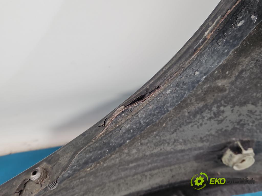 Toyota Rav4 II 2000-2005 2.0 D4D 1CD 133 HP manual 98 kW 1995 cm3 5- blatník predné pravý  (Kľučka dverí ostatné)