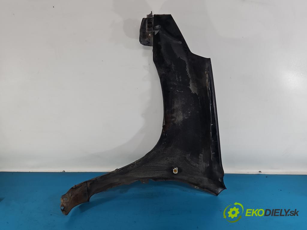 Toyota Rav4 II 2000-2005 2.0 D4D 1CD 133 HP manual 98 kW 1995 cm3 5- blatník predné pravý  (Kľučka dverí ostatné)