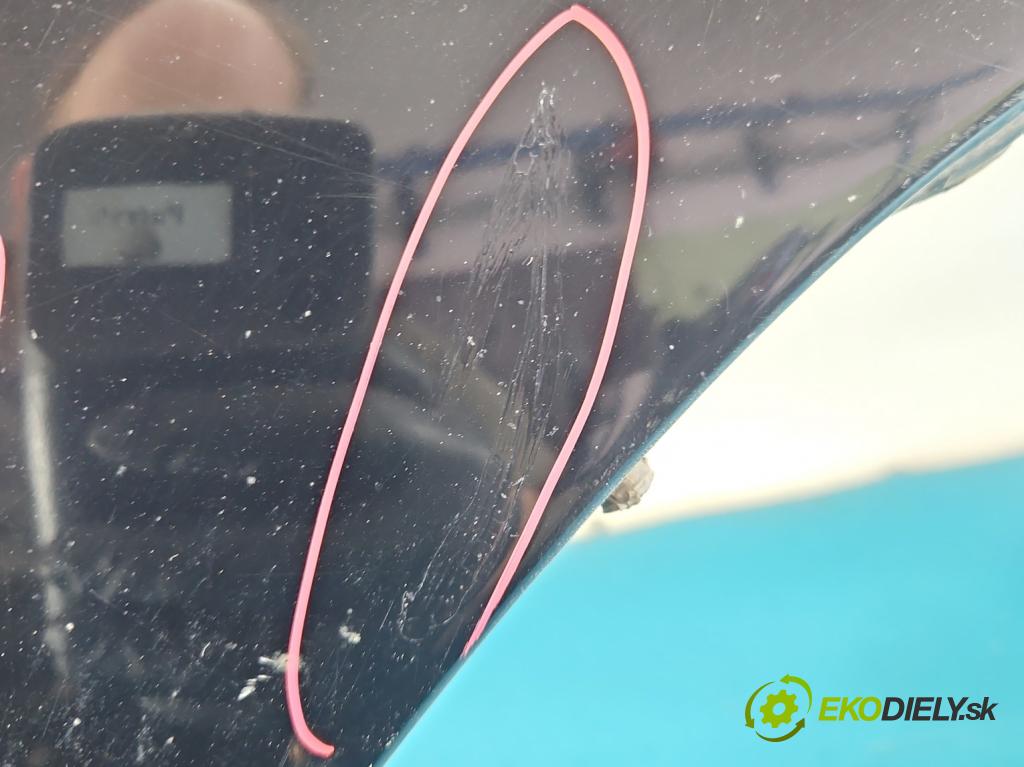 Toyota Rav4 II 2000-2005 2.0 D4D 1CD 133 HP manual 98 kW 1995 cm3 5- blatník predné pravý  (Kľučka dverí ostatné)