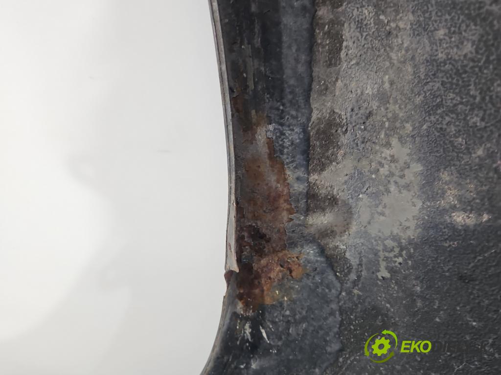 Toyota Rav4 II 2000-2005 2.0 D4D 1CD 133 HP manual 98 kW 1995 cm3 5- blatník predné pravý  (Kľučka dverí ostatné)