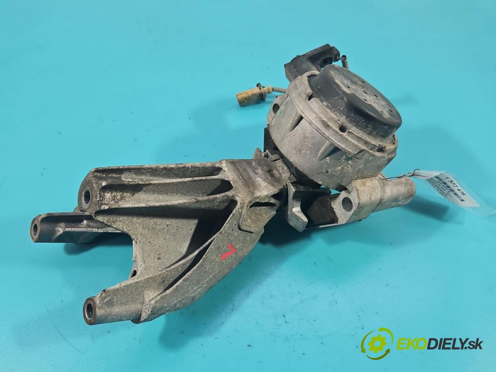 Audi A8 D4 2009-2017 2.0 TFSI 211KM automatic 155 kW 1984 cm3 4- Tlapka: motoru 8K0199307CD