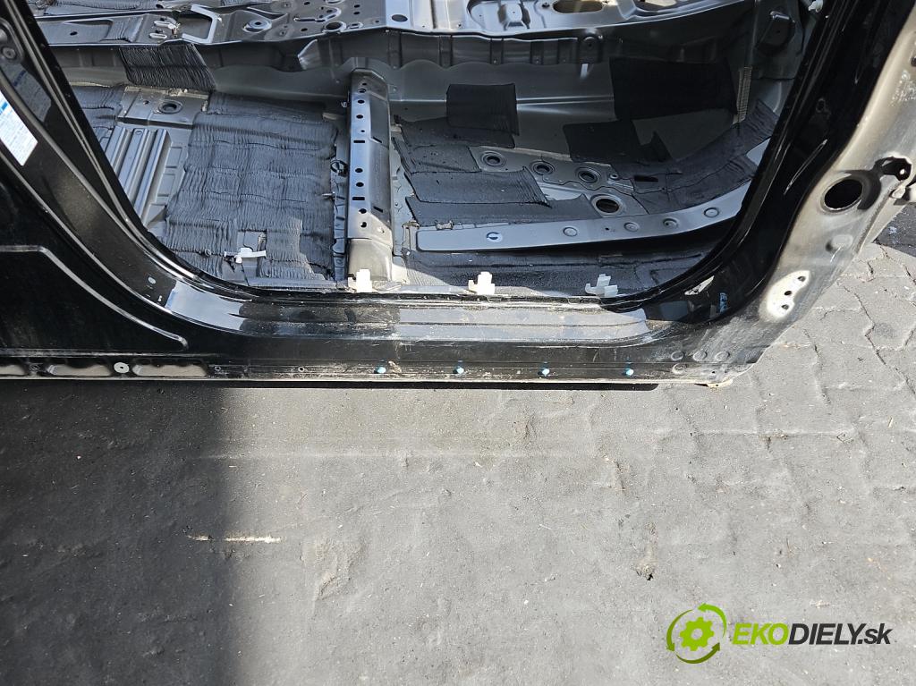Lexus NX I 2014-2021 2.5 16V 155 HP automatic 114 kW 2494 cm3 5- Práh: pravý  (Karoséria ostatné)