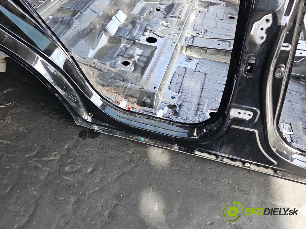 Lexus NX I 2014-2021 2.5 16V 155 HP automatic 114 kW 2494 cm3 5- Práh: pravý  (Karoséria ostatné)
