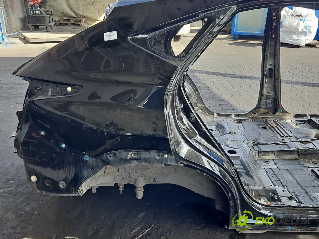 Lexus NX I 2014-2021 2.5 16V 155 hp automatic 114 kW 2494 cm3 5- blatnik zadní pravý 