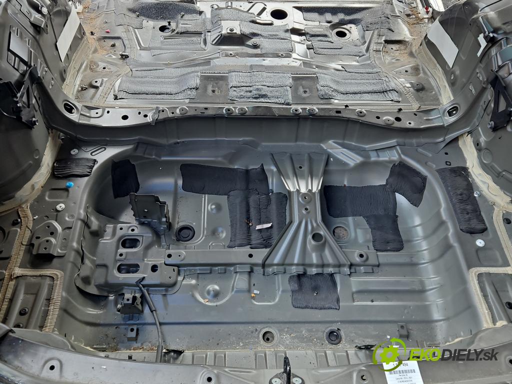 Lexus NX I 2014-2021 2.5 16V 155 HP automatic 114 kW 2494 cm3 5- pas zadní: