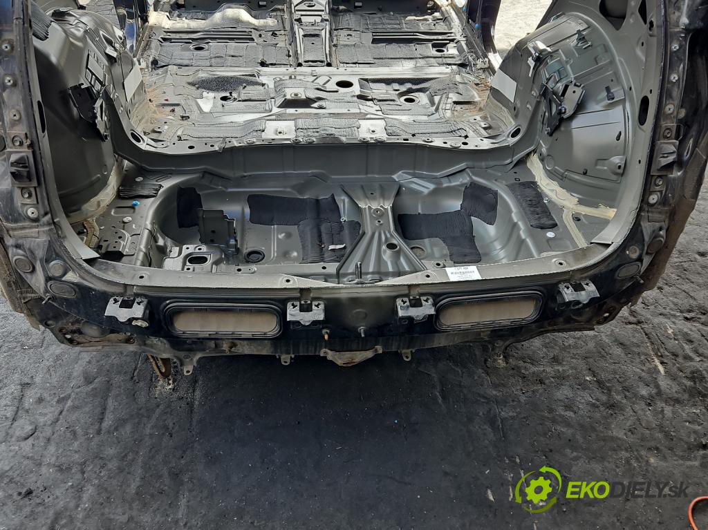 Lexus NX I 2014-2021 2.5 16V 155 hp automatic 114 kW 2494 cm3 5- stěna zadní 