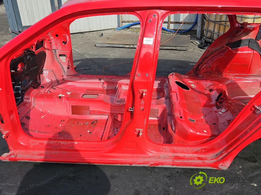 Skoda Fabia III 2014-2021 1.0 TSI 95 hp manual 70 kW 999 cm3 5- práh levý  (Karoserie ostatní)